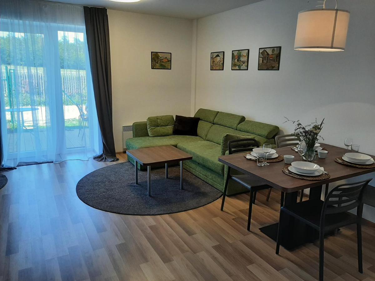Studnice Apartment *